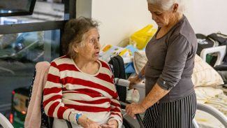 Desigualdade social acelera envelhecimento, diz estudo internacional