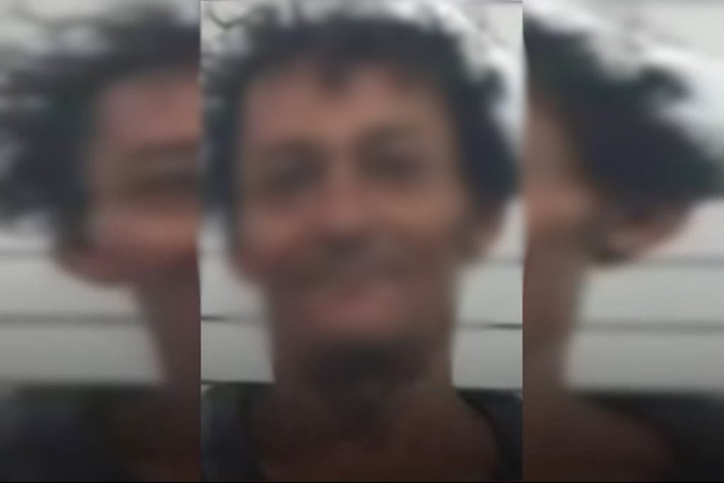 Após briga por aposentadoria da mãe, homem mata e arranca a língua da própria irmã