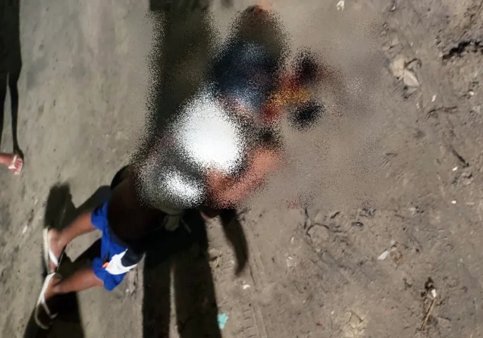 Adolescente é morto a tiros no meio da rua e crime choca moradores 