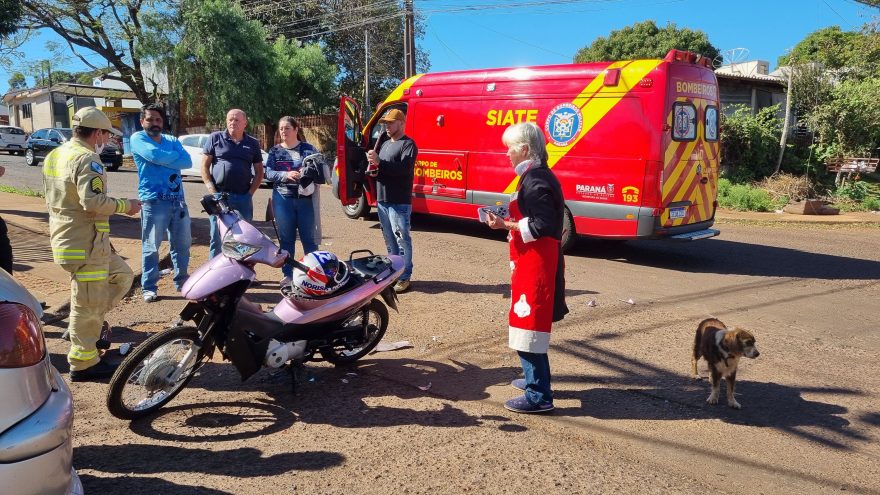 Homem fica ferido após colisão entre Honda Biz e Peugeot no Bairro Morumbi