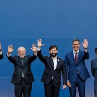 Lula e outros líderes convocam instituições em defesa da democracia Imagem referente a Lula e outros líderes convocam instituições em defesa da democracia