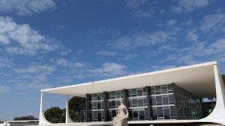 Moraes abre apuração sobre insider trading antes de tarifaço de Trump