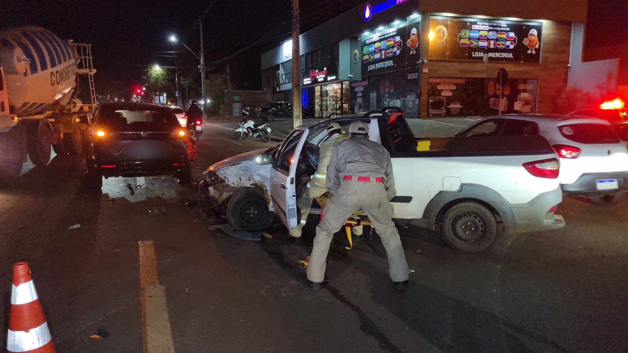 Batida entre Strada e HRV deixa dois feridos na Rua Jorge Lacerda Batida entre Strada e HRV deixa dois feridos na Rua Jorge Lacerda