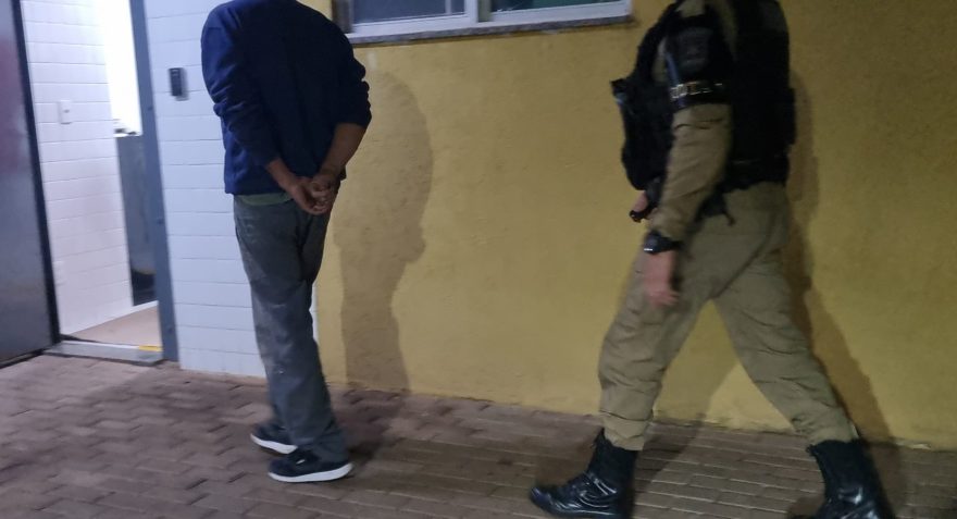Pensão atrasada! Homem é levado à Delegacia após abordagem da Rotam