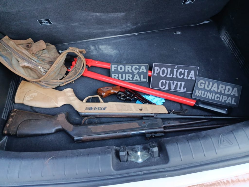 Polícia encontra arsenal em sítio durante investigação de estupro em Rio do Salto