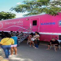 Imagem referente a Quadra da Beija-Flor recebe mamógrafo móvel para exames gratuitos