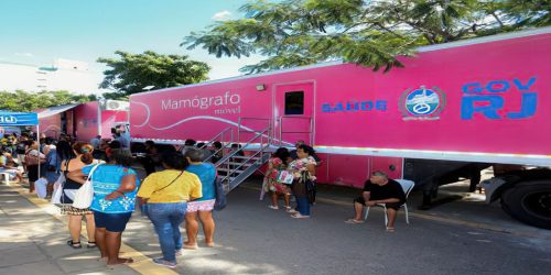 Imagem referente a Quadra da Beija-Flor recebe mamógrafo móvel para exames gratuitos
