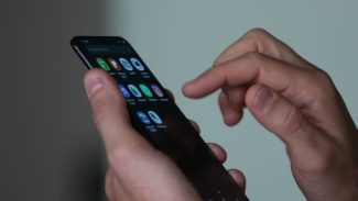 Polícia Civil do Rio devolve 1,4 mil celulares a proprietários