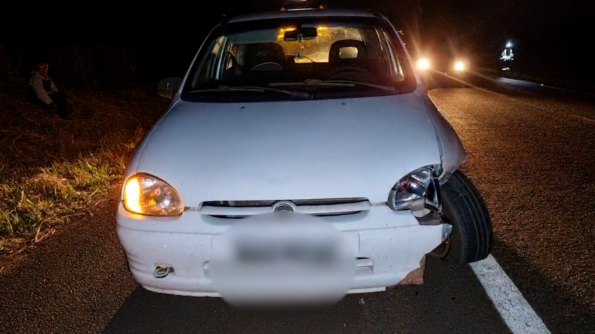 Roda se desprende de veículo e atinge outros dois na BR-277 Roda se desprende de veículo e atinge outros dois na BR-277