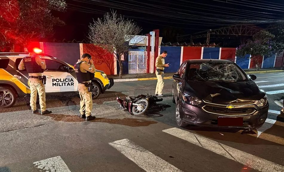 Acidente entre Honda Biz e Onix mobiliza Polícia Militar e Corpo de Bombeiros