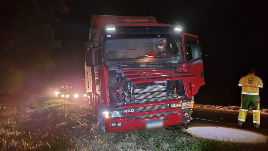 Caminhão se envolve em acidente na BR-369 entre Cascavel e Corbélia
