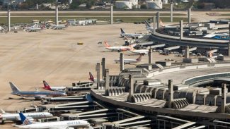 Movimento nos aeroportos brasileiros cresce 10% em 2025