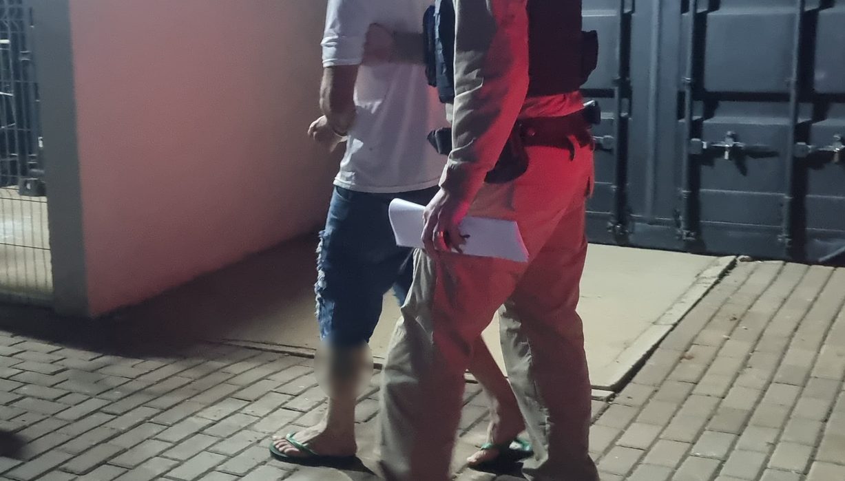 Homem é detido pelo crime de violência doméstica em Catanduvas Homem é detido pelo crime de violência doméstica em Catanduvas