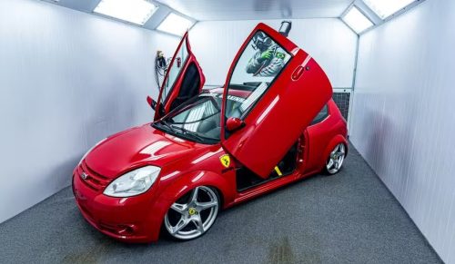 Empresário transforma Ford Ka em “Ferrari” avaliada em R$ 190 mil Empresário transforma Ford Ka em “Ferrari” avaliada em R$ 190 mil