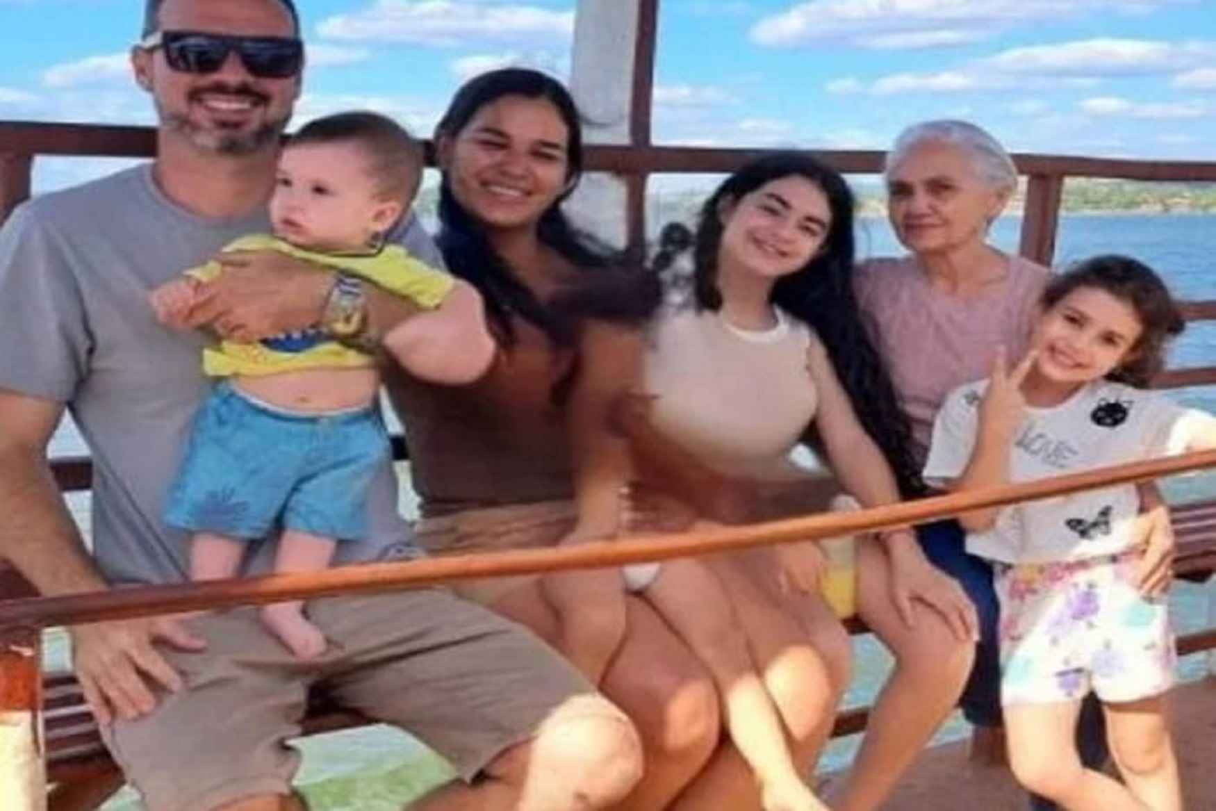 Tragédia: família inteira morre em acidente na estrada