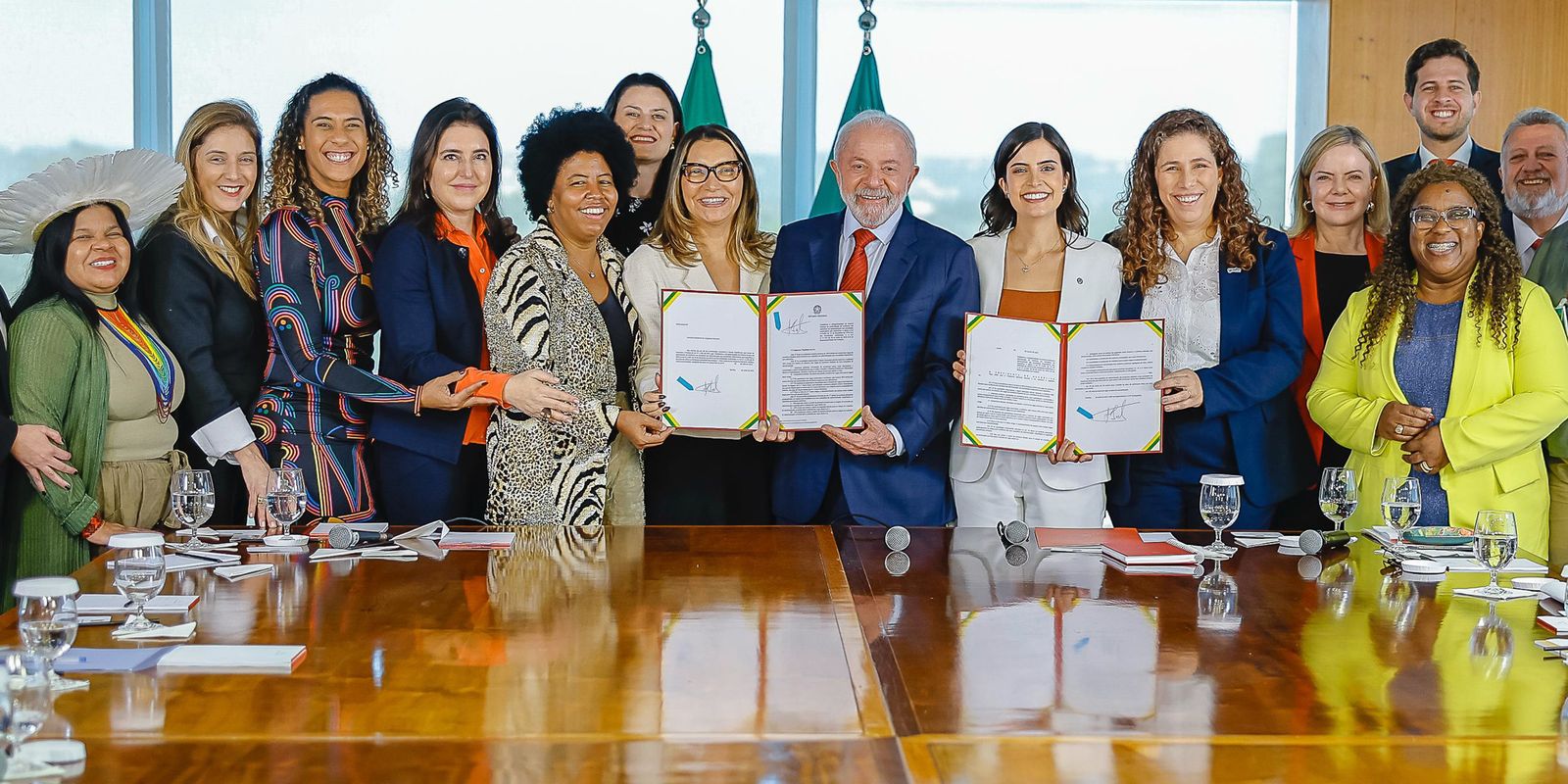 Lula sanciona cota de 30% para mulheres em conselhos de estatais