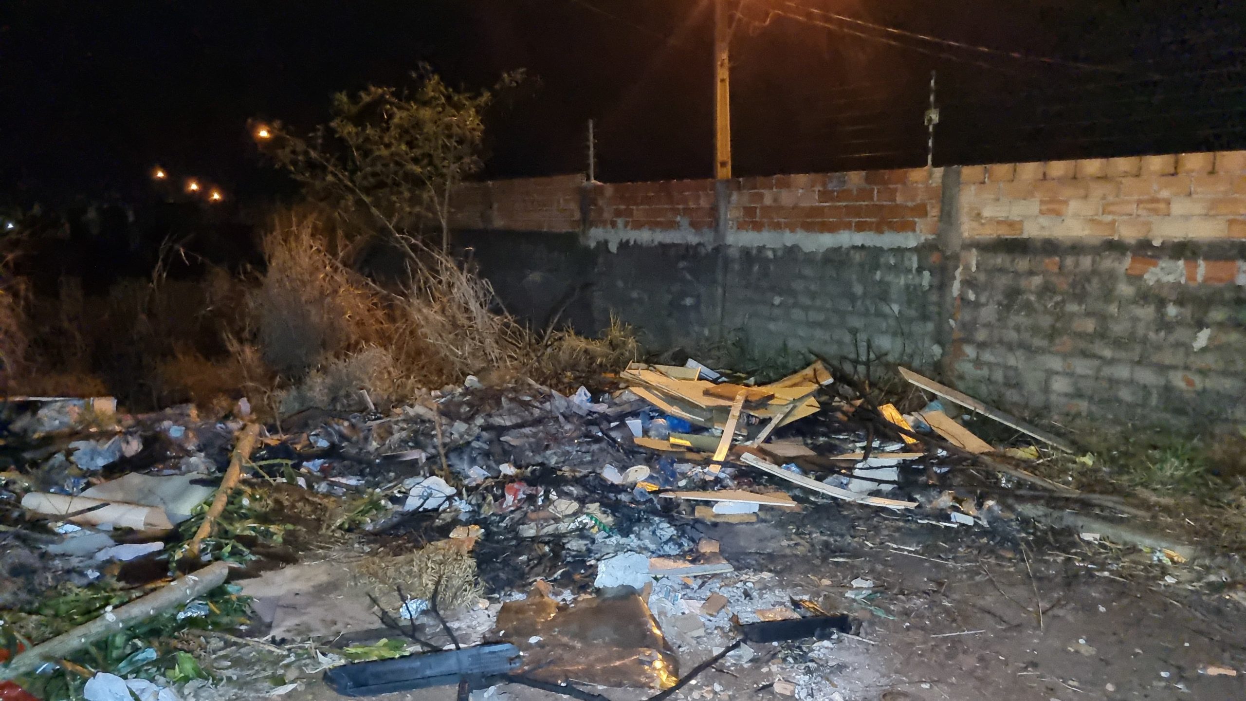 Revoltante! Por que diariamente incêndio é registrado em área de mata no Cascavel Velho?