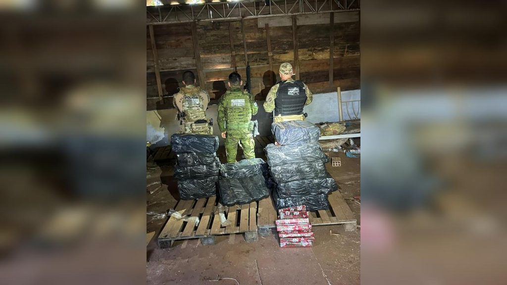 Polícia acha quase 400 kg de maconha em “chácara fantasma” perto do Lago de Itaipu
