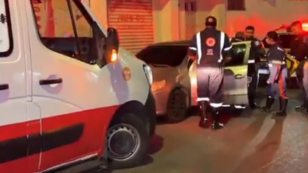 Mulher é encontrada morta dentro de carro estacionado na Rua Penetração