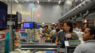 Consumo dos brasileiros cresce 2,63% no primeiro semestre Consumo dos brasileiros cresce 2,63% no primeiro semestre