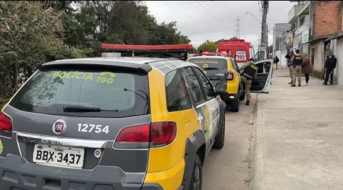 Uma semana após agredir a mãe com pedaço de pau, homem espanca o pai doente e destrói casa