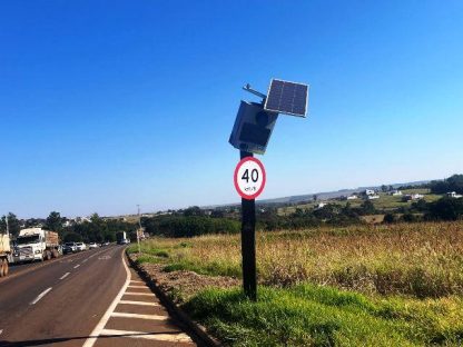 Vingança ou Vandalismo: Radar é destruído na rodovia BR-272 Imagem referente a Vingança ou Vandalismo: Radar é destruído na rodovia BR-272