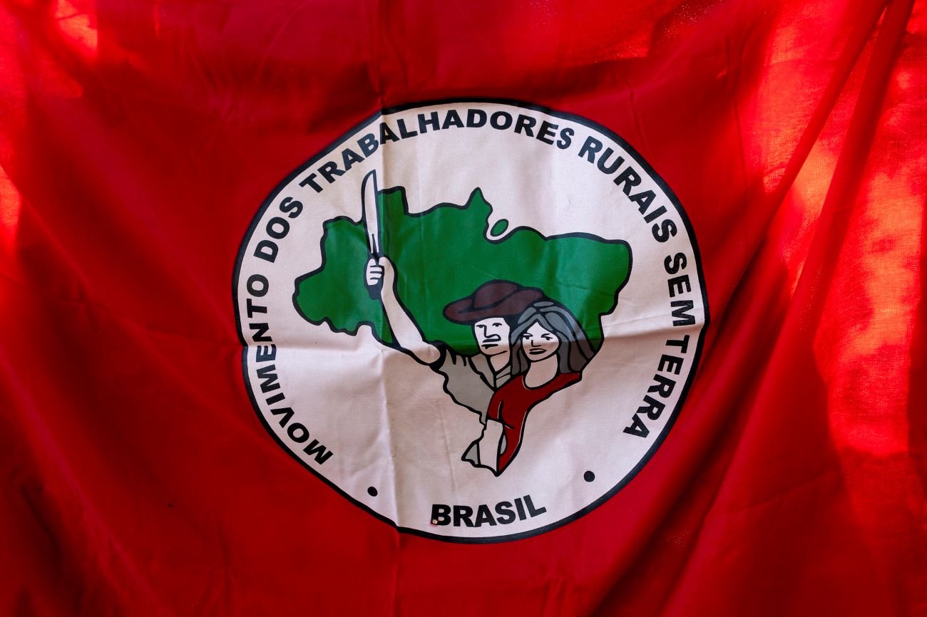 Juiz de Cascavel remete ao TJPR processo sobre omissão do Estado em reintegração de área ocupada pelo MST na gestão Requião