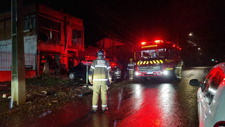 Bairro Santa Cruz: Corpo de Bombeiros é acionado após incêndio em residência