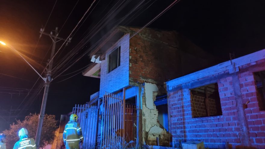 Princípio de incêndio em imóvel abandonado mobiliza Corpo de Bombeiros ao Bairro Morumbi