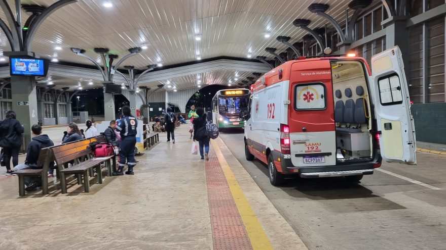 Homem de 54 anos passa mal no Terminal Oeste e é atendido pelo Samu