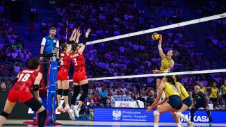 Brasil vira sobre o Japão e alcança final da Liga das Nações de vôlei