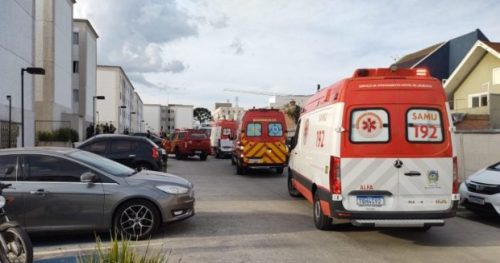 Explosão em apartamento assusta moradores e mulher tem graves queimaduras: “Estava cozinhando com álcool”, apontam bombeiros