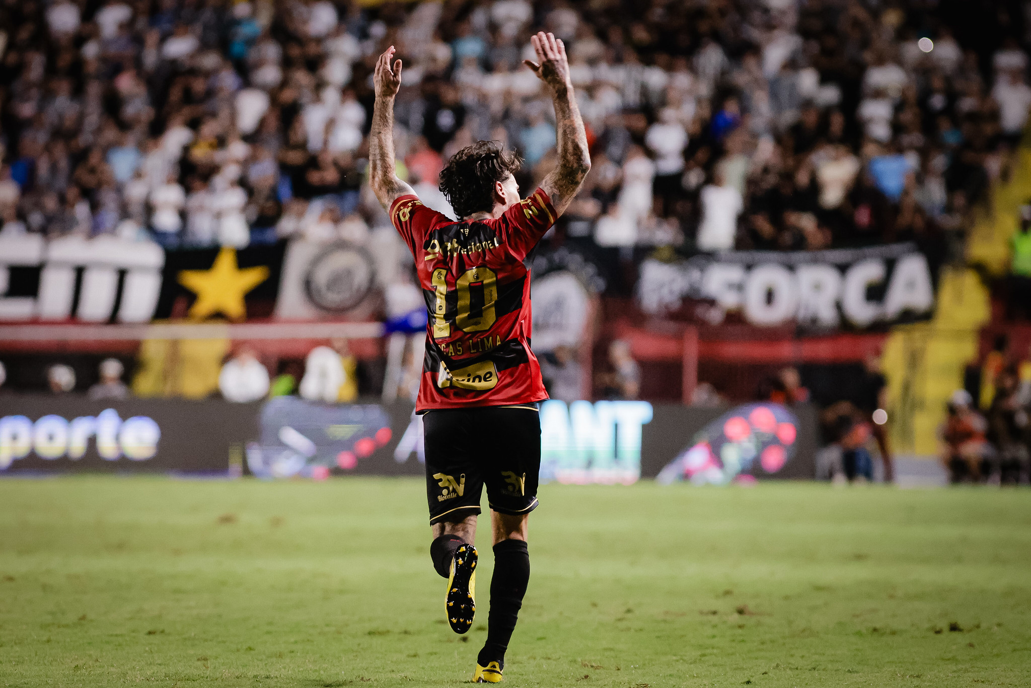 Drama em Recife: Sport deixa vitória sob o Santos escapar e segue afundado na lanterna