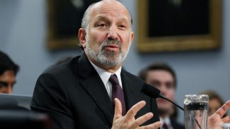 Secretário dos EUA diz que entrada em vigor de tarifas não será adiada
