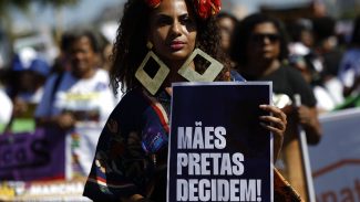 Mulheres negras reivindicam justiça e bem-viver em marcha no Rio