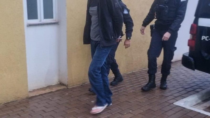 Homem é preso pela Guarda Municipal por violência doméstica no bairro Santa Felicidade, em Cascavel