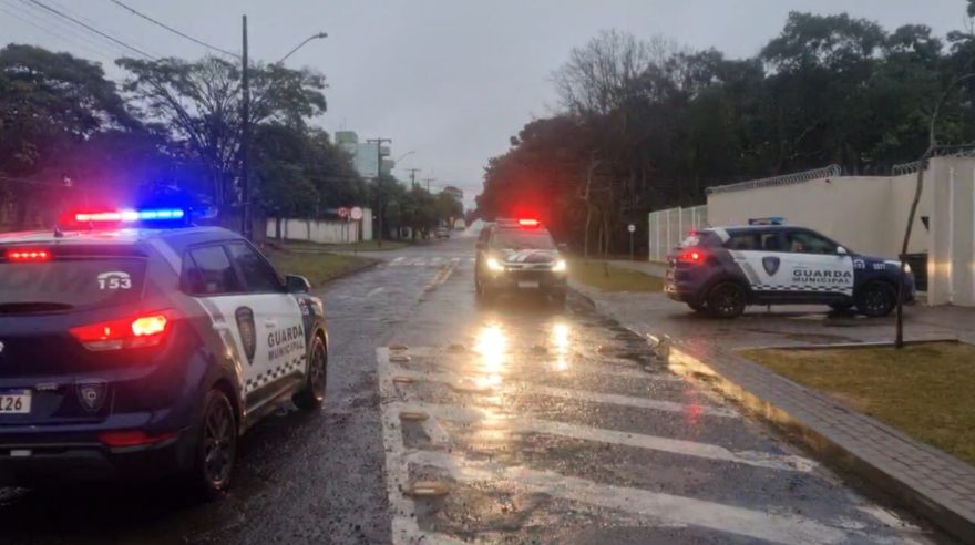 Marido preso por violência doméstica mordeu e agarrou a esposa pelo pescoço, revela GM