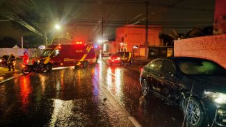 Acidente entre BMW X4 e Honda Fan mobiliza equipes de socorro no bairro São Cristóvão, em Cascavel