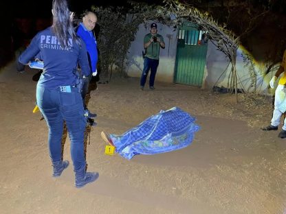 Homem é morto a tiros em possível disputa entre facções Imagem referente a Homem é morto a tiros em possível disputa entre facções