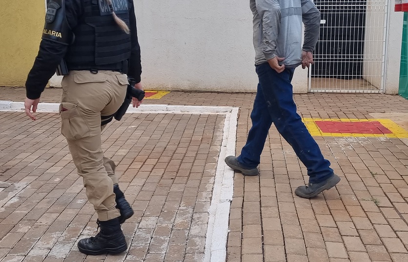 Homem é preso por tráfico de drogas no Parque São Paulo