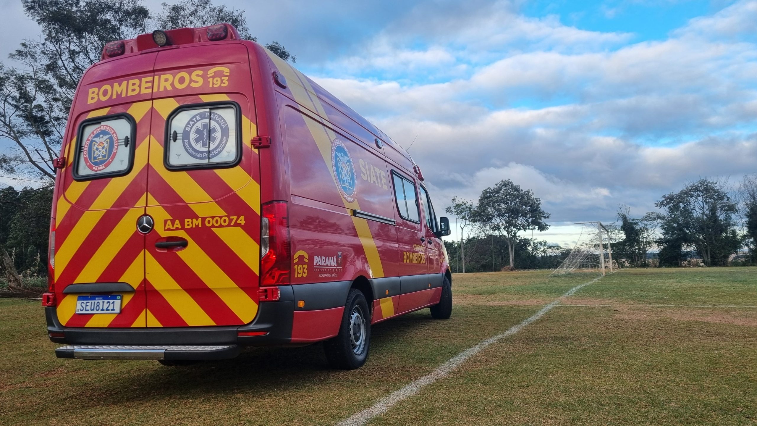 Adolescente fratura perna em treino de futebol em Cascavel Adolescente fratura perna em treino de futebol em Cascavel