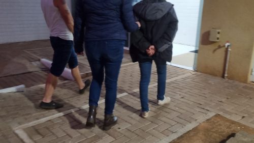 Suspeitos de roubo violento contra idosa são detidos pelo GDE no Bairro Parque São Paulo Imagem referente a Suspeitos de roubo violento contra idosa são detidos pelo GDE no Bairro Parque São Paulo