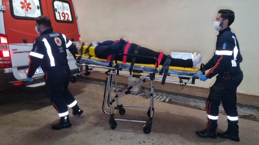 Mulher tem contusão cervical após sofrer queda na Rua Fortaleza, no Centro