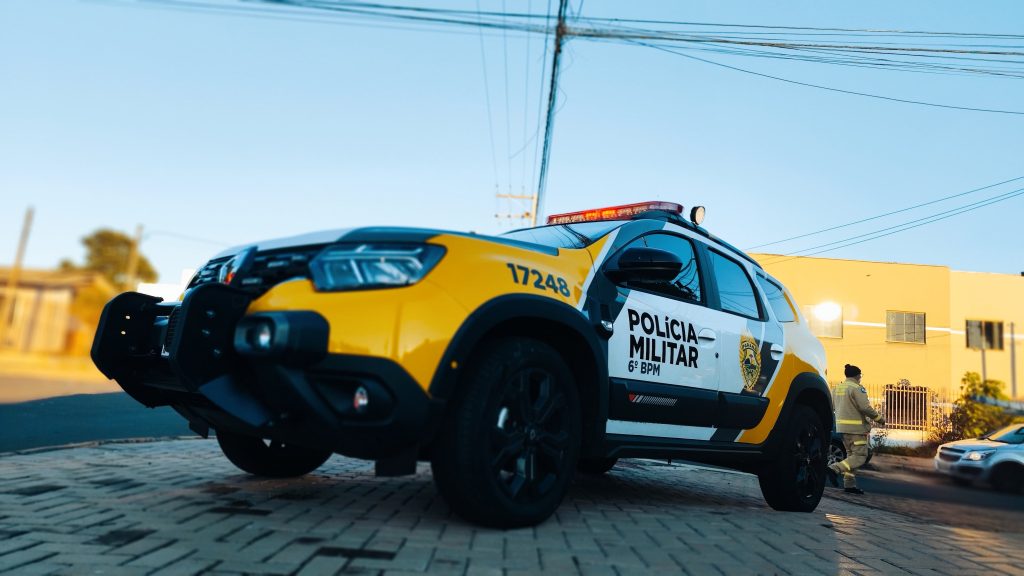 Mulher acusa dono de lanchonete de agressão após ser expulsa de associação