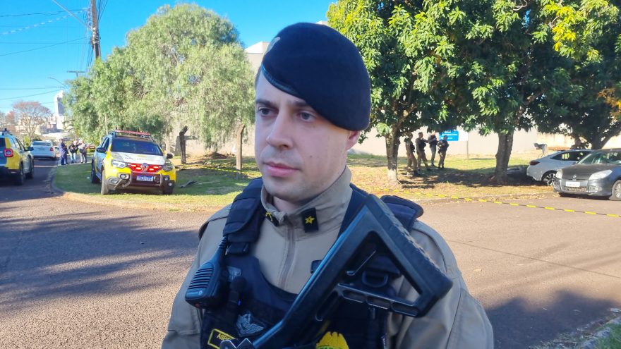 “Jogou o veículo contra as viaturas durante a fuga”, relata oficial da PM