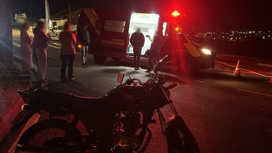 Homem de 50 anos fica ferido em acidente entre moto e Focus no Bairro Floresta
