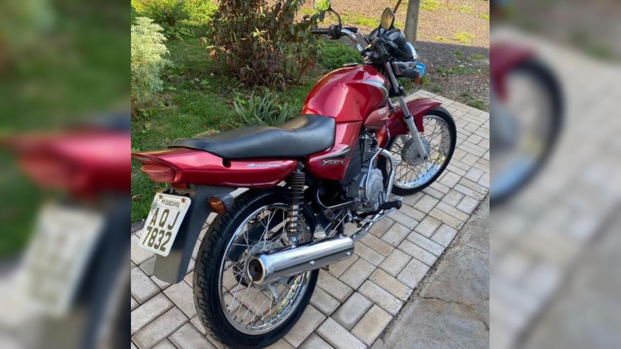 Yamaha YBR vermelha é furtada no Bairro São Cristóvão