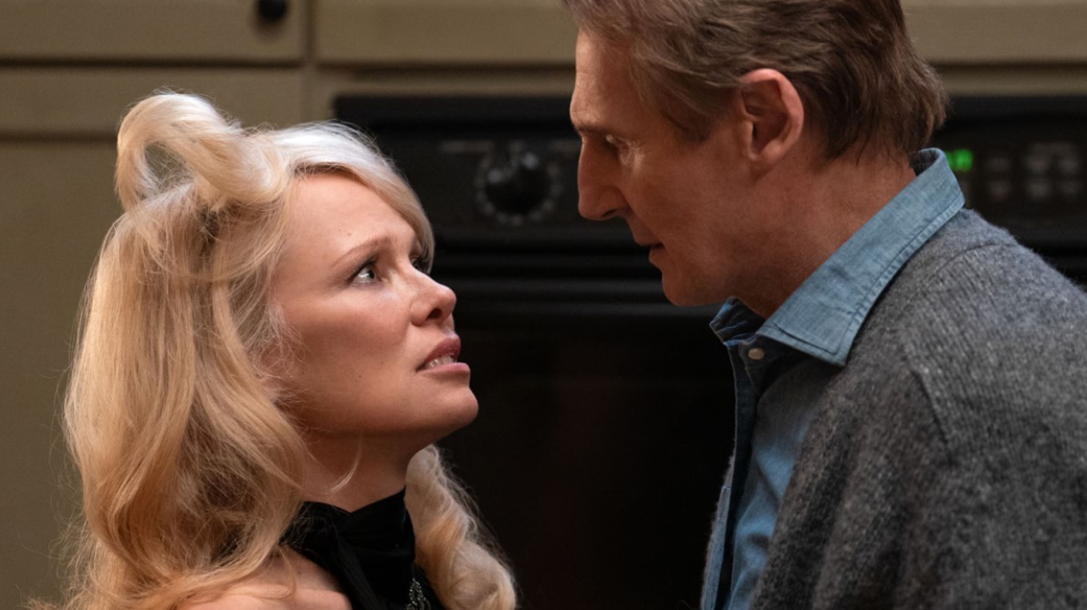 Pamela Anderson e Liam Neeson estão namorando, diz revista
