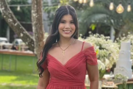 Imagem referente a Puberdade aos 4, menopausa aos 16: jovem brasileira desafia o próprio corpo e sonha em ser mãe