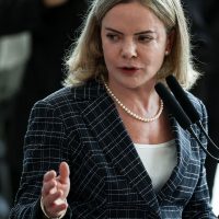 Imagem referente a Gleisi diz que sanção dos EUA a Moraes tem repúdio total do governo